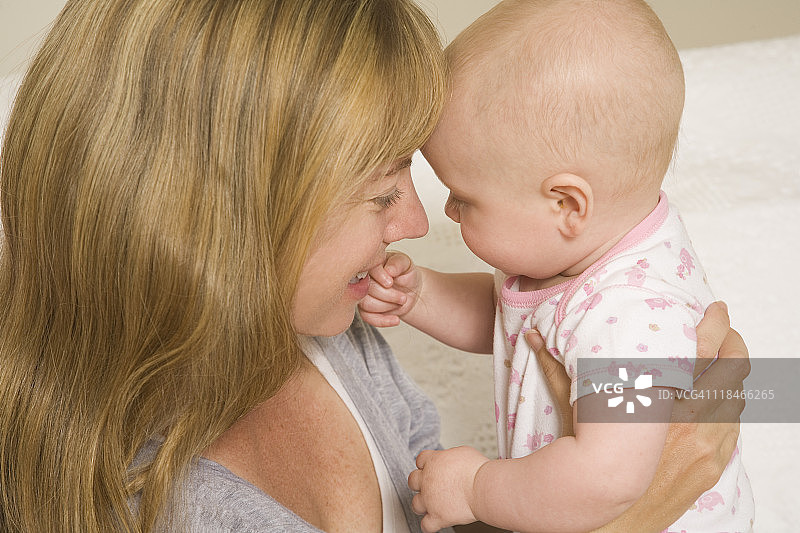 母亲与孩子图片素材