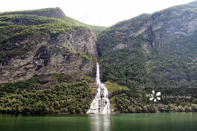 盖朗厄尔的求婚者瀑布图片素材