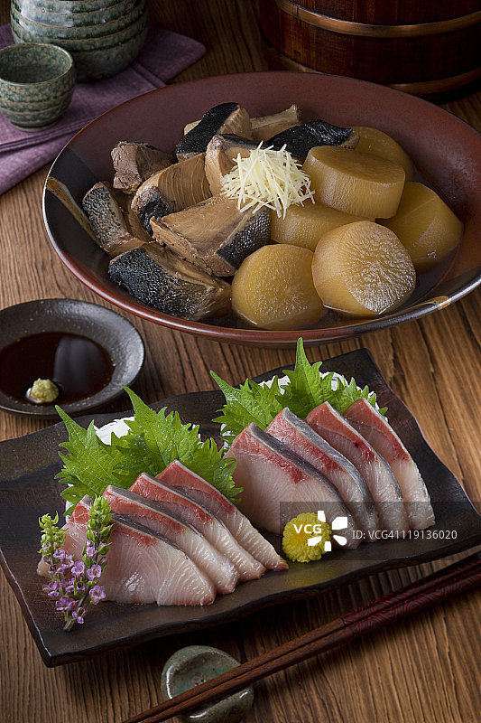 鰤鱼和萝卜刺身图片素材