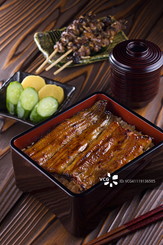 鳗鱼盒饭图片素材