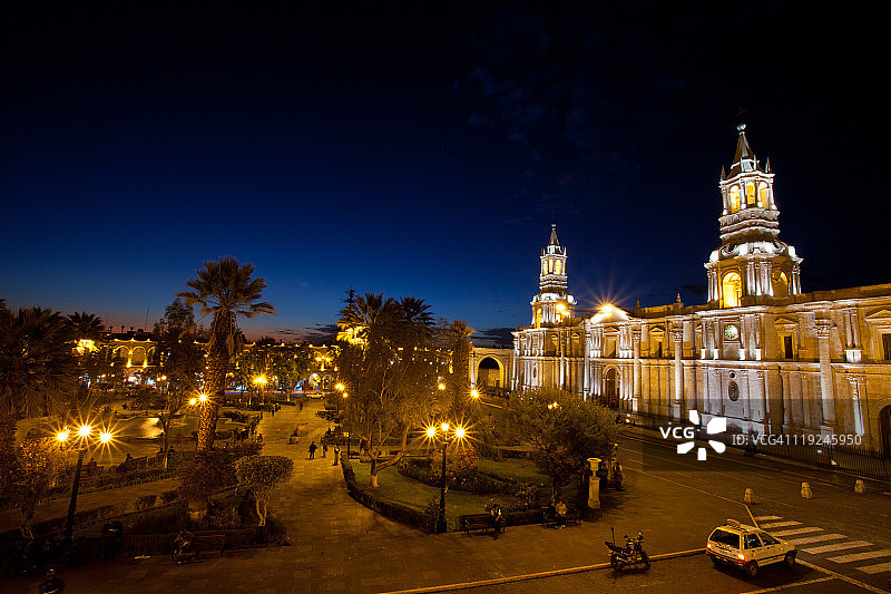 阿雷基帕武器广场和大教堂图片素材