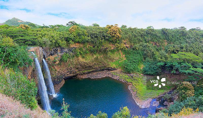 可爱岛瀑布风光图片素材