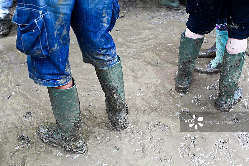 2011年格拉斯顿伯里音乐节泥地狂欢者图片素材