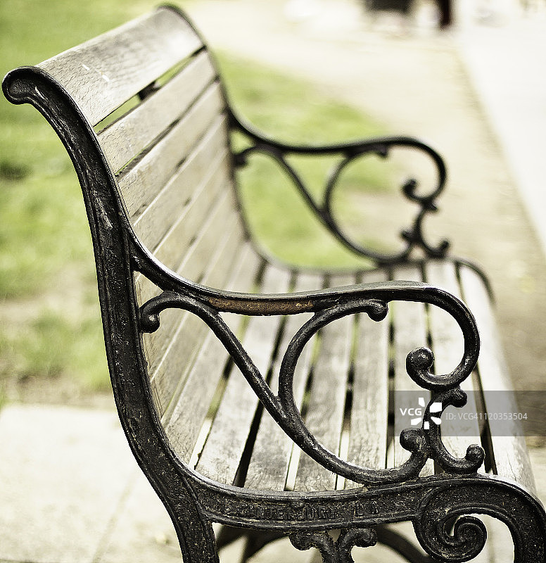 公园的长椅上图片素材