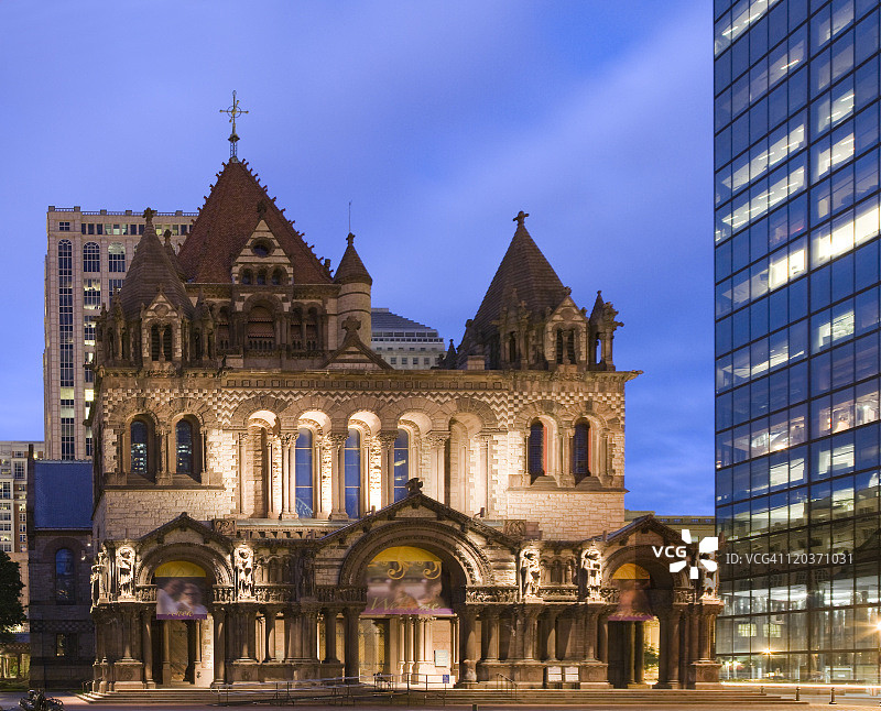 三一教堂和约翰·汉考克大厦图片素材