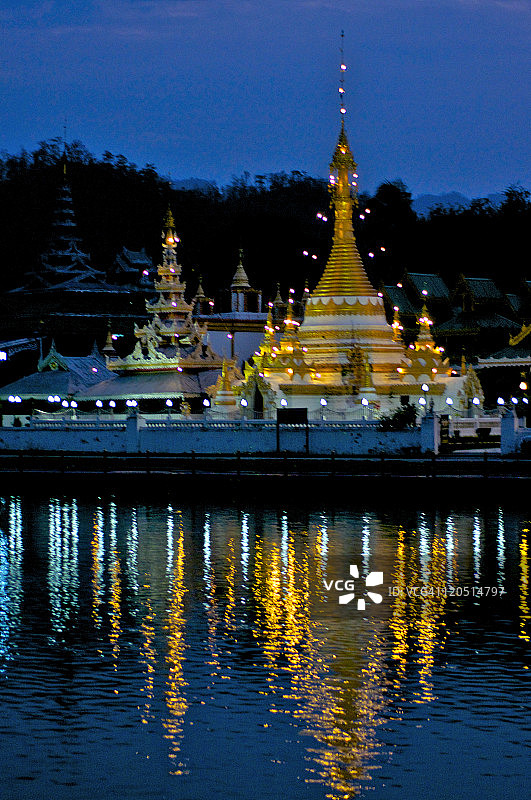 黄昏时分的宗康寺图片素材