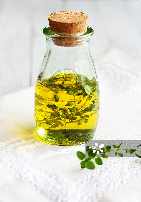 柠檬百里香油图片素材