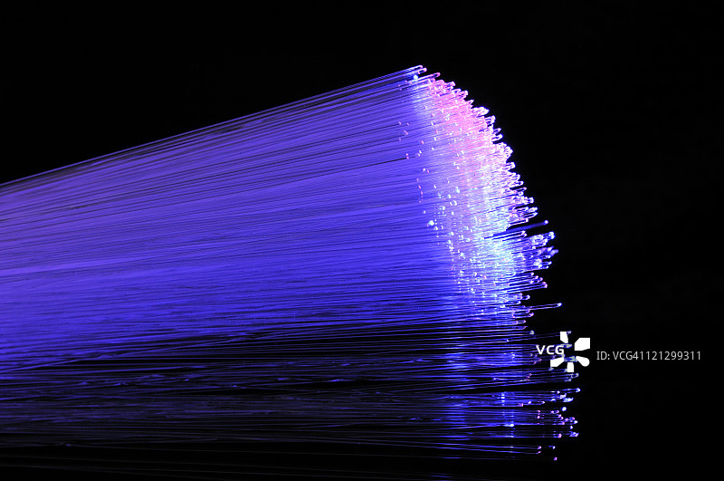 紫色光纤灯图片素材