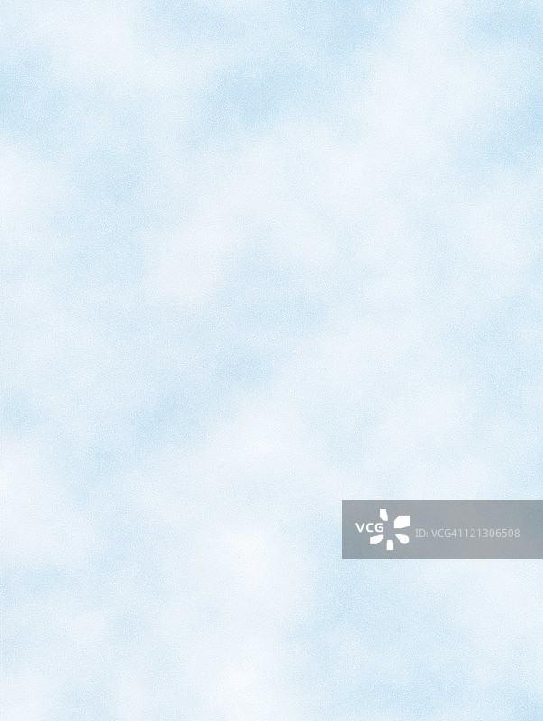浅蓝色天空和漂浮的云朵景色图片素材