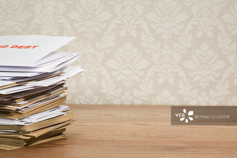 成堆的账单图片素材