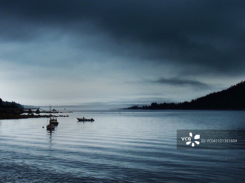 蓝色船只图片素材