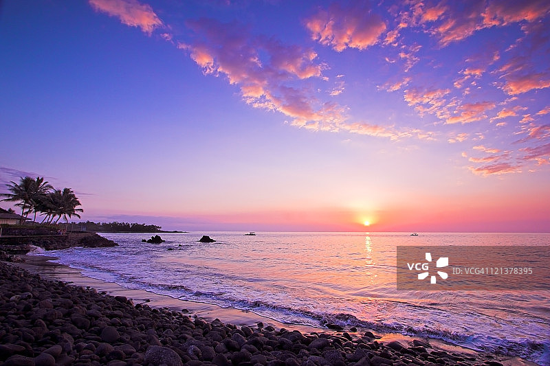 海湾上的日落图片素材