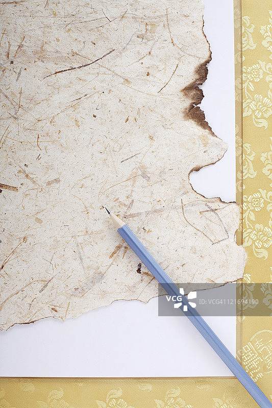 旧羊皮纸空白卷页图片素材