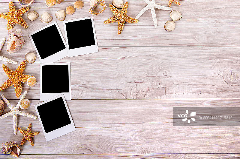 带有空白照片打印稿的海滩风光图片素材