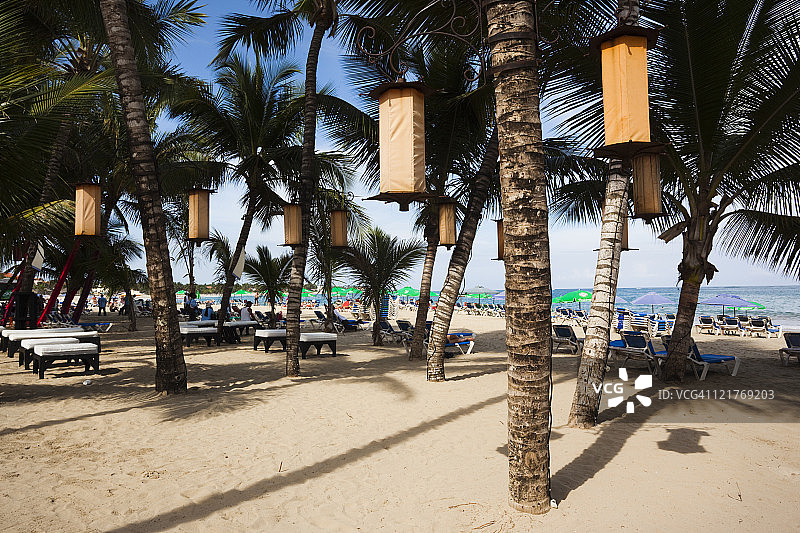 多米尼加共和国卡巴雷特海滩的灯笼图片素材
