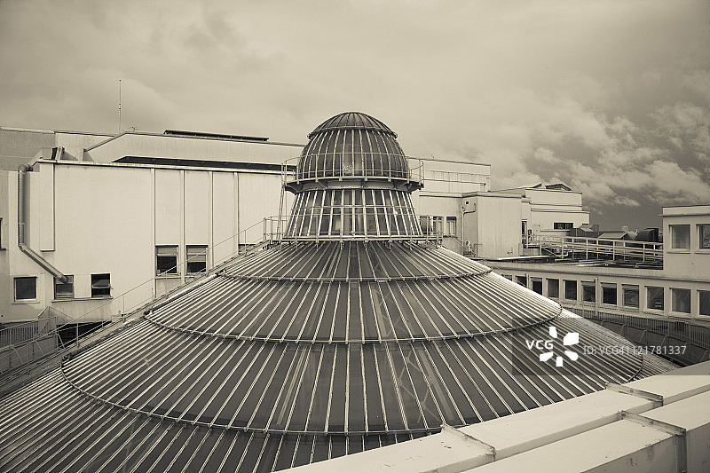 法国巴黎老佛爷百货穹顶外观图片素材