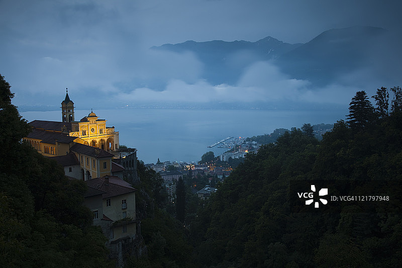 瑞士提契诺马焦雷湖洛迦诺的圣山圣母朝圣地图片素材