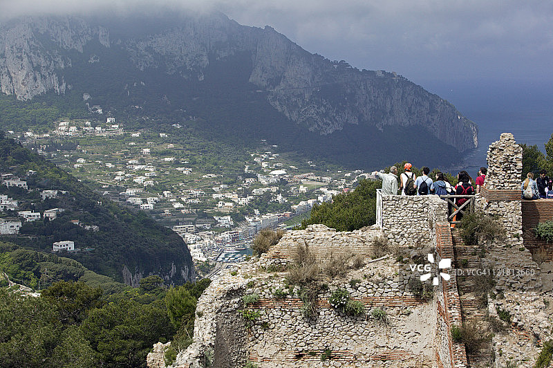 意大利坎帕尼亚那不勒斯湾卡普里岛朱庇特别墅图片素材
