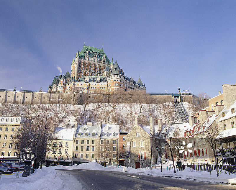 通往芳堤娜城堡酒店的道路，加拿大图片素材