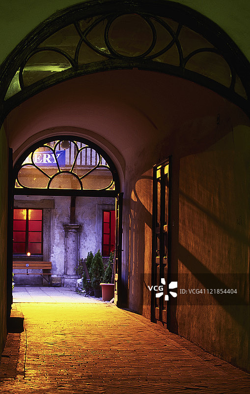 克拉科夫老城区的彩色小巷，圣约翰街图片素材