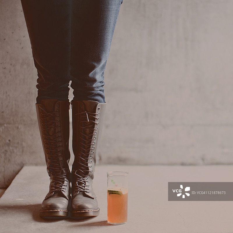 高帮靴图片素材
