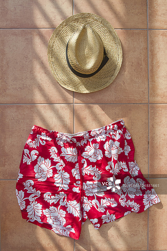热带帽子和短裤图片素材