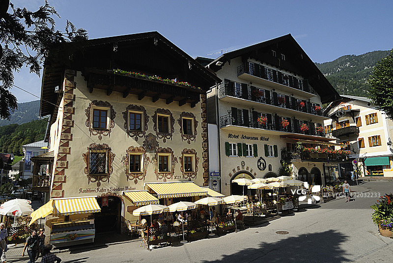 奥地利萨尔茨卡默古特圣沃尔夫冈镇的传统建筑图片素材