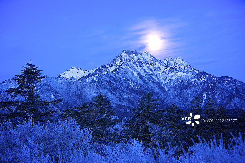 石锤山冬日清晨图片素材