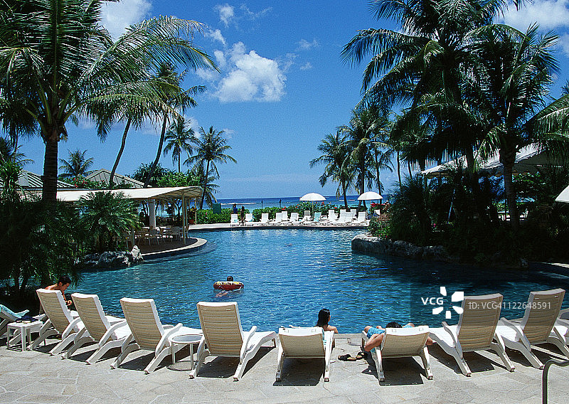 游泳池侧面图片素材