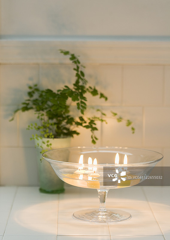 漂浮蜡烛图片素材