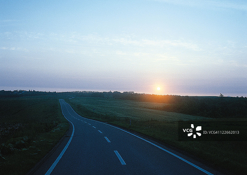 晨曦之路图片素材