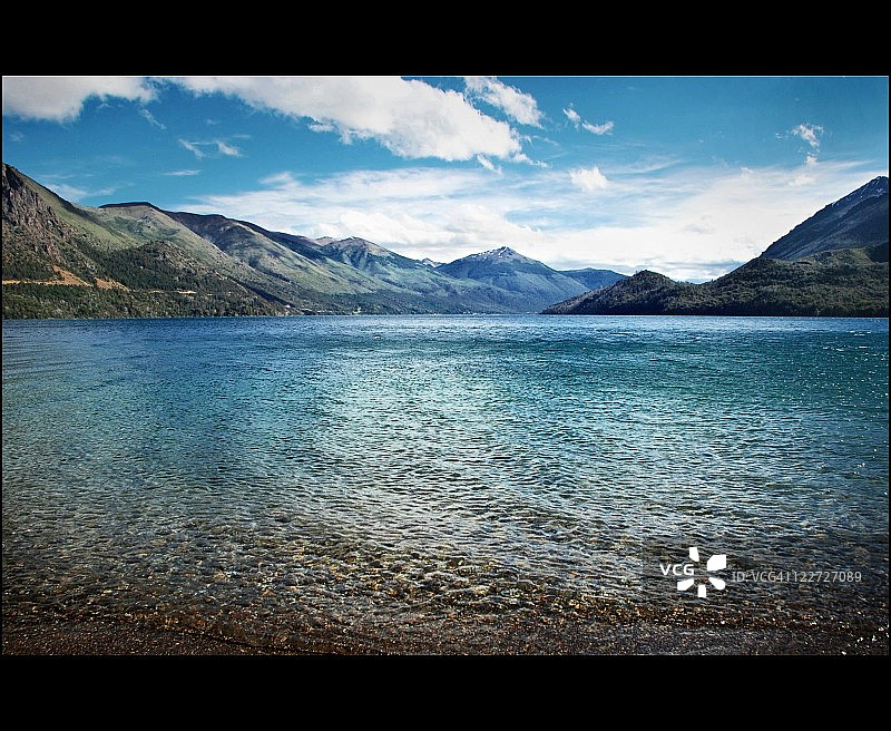 古铁雷斯湖图片素材