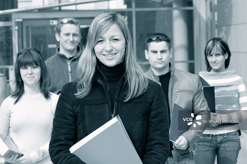 黑白学生图片素材