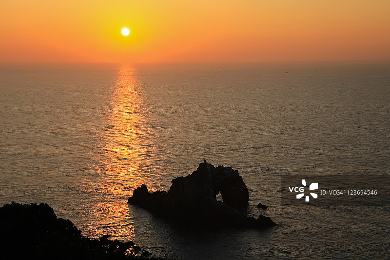 日野恶魔，太平洋日出图片素材