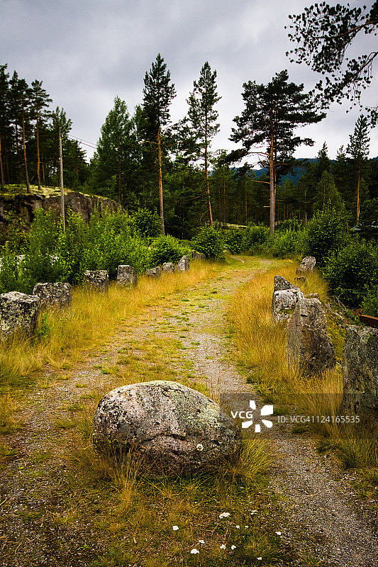 乡村巨石障碍图片素材