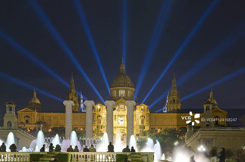 蒙特惠奇山魔幻喷泉和宫殿图片素材