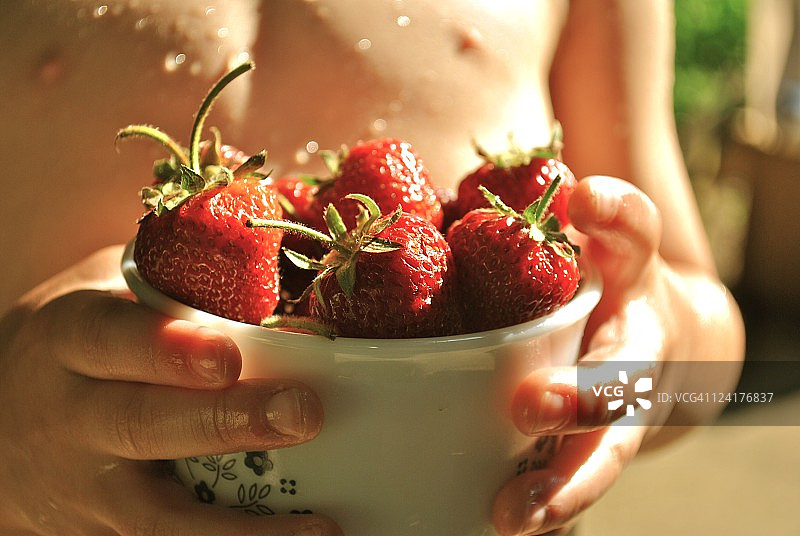 一碗草莓图片素材