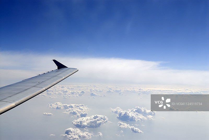 在飞行中图片素材