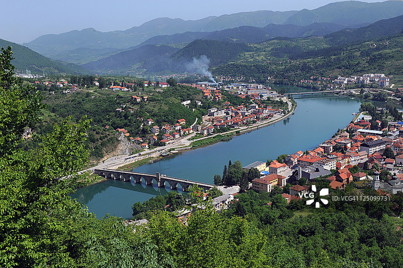 德里纳河上的桥图片素材