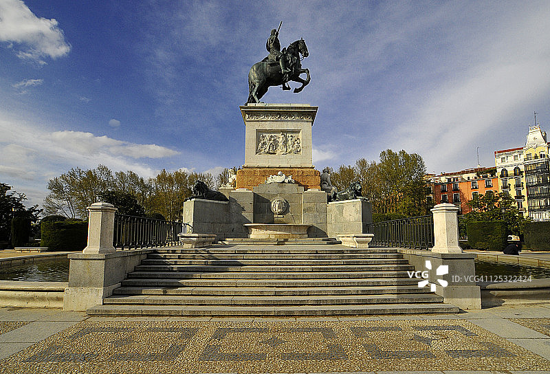 西班牙国王菲利普四世雕像图片素材