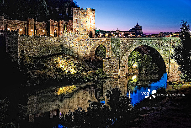 阿尔坎塔拉桥图片素材