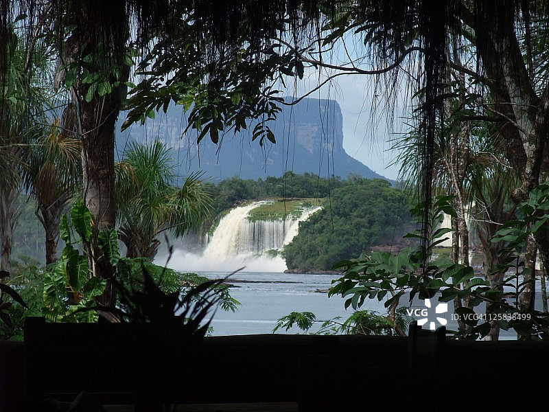委内瑞拉卡奈玛国家公园萨波瀑布景色图片素材