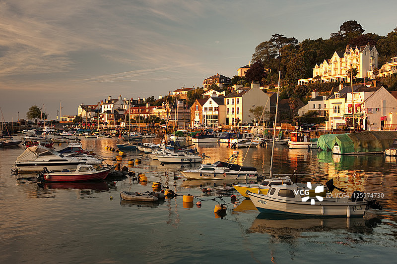 圣欧班港的黎明曙光，泽西岛，海峡群岛图片素材