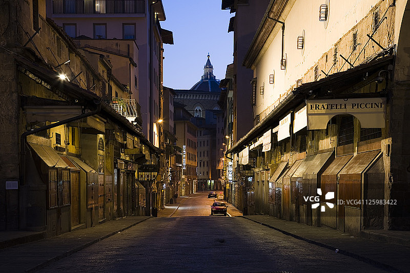 佛罗伦萨老桥黎明时分的珠宝店图片素材