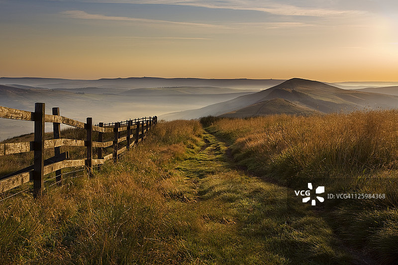 英国德比郡峰区，玛姆托尔的黎明图片素材
