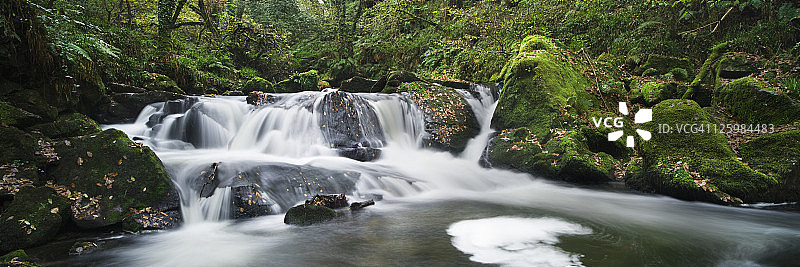 英格兰康沃尔戈利萨瀑布图片素材