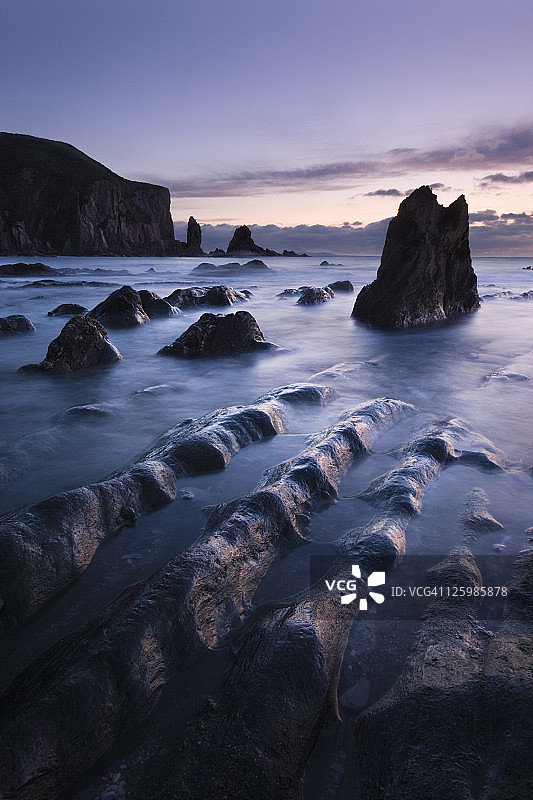 德文郡南海岸班瑟姆海滩的黄昏海景，英格兰图片素材
