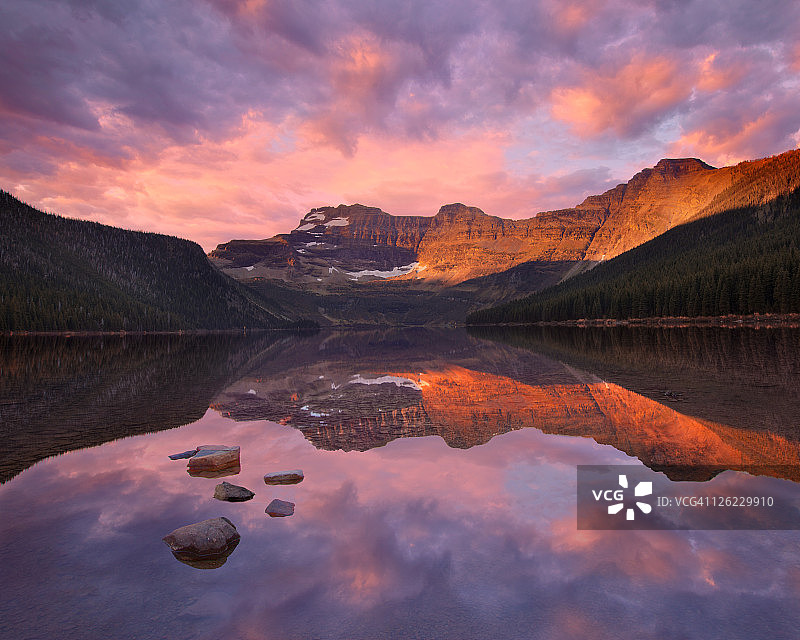 卡梅伦湖图片素材