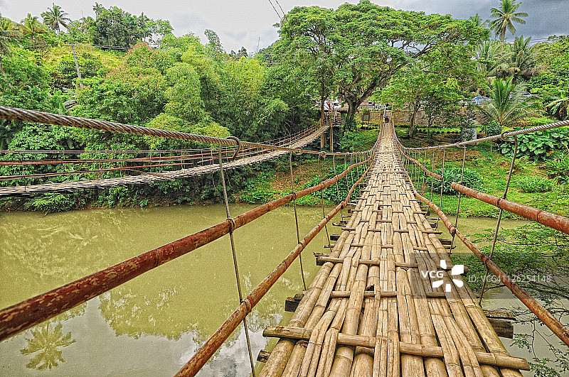 薄荷岛洛博克河吊桥图片素材