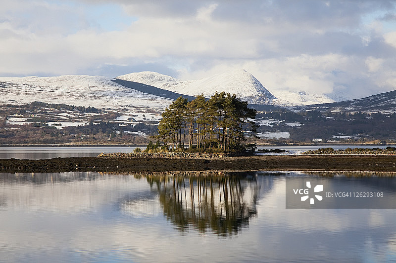 肯梅尔湾的云彩倒影图片素材
